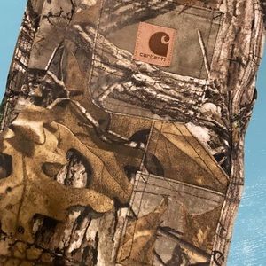 Boys carhartt size 5 like new condition